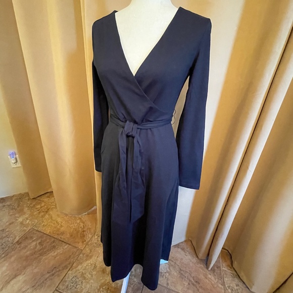 NEW! Pact Midnight Blue Belted Fit and Flare Faux Wrap Dress Size Small NWT! - Picture 4 of 10